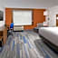 Holiday Inn Express & Suites Altoona By IHG