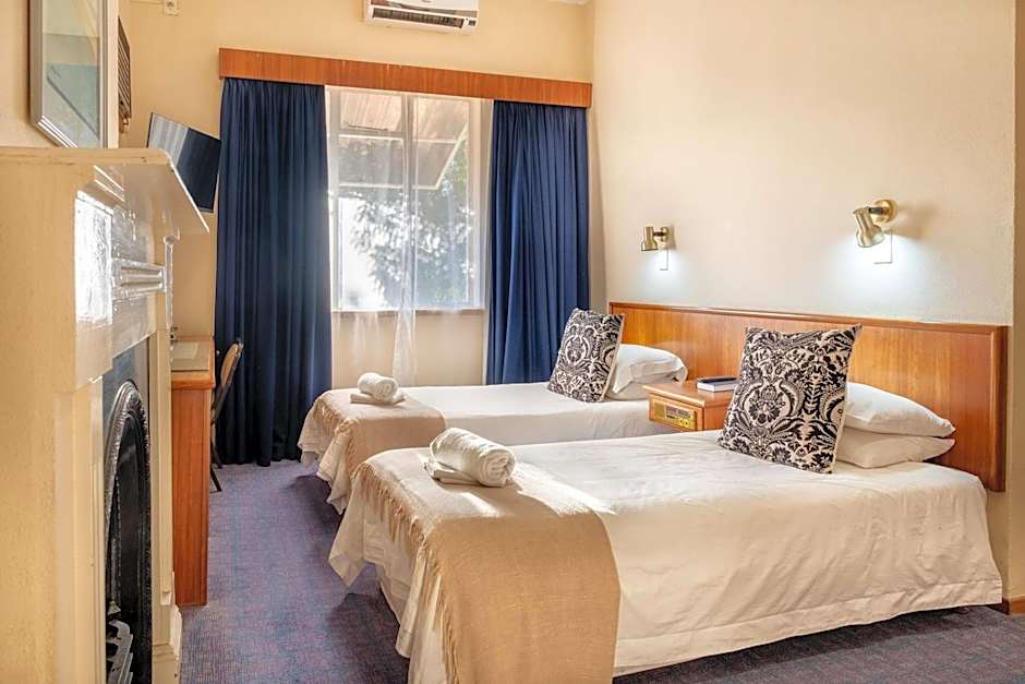 Karoo Country Inn
