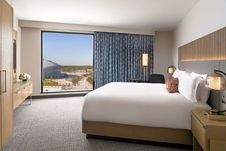 Luxury Suite King Hearing Accessible