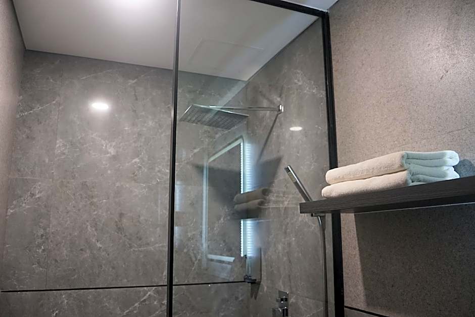 Fieris Hotel & Convention Kertajati