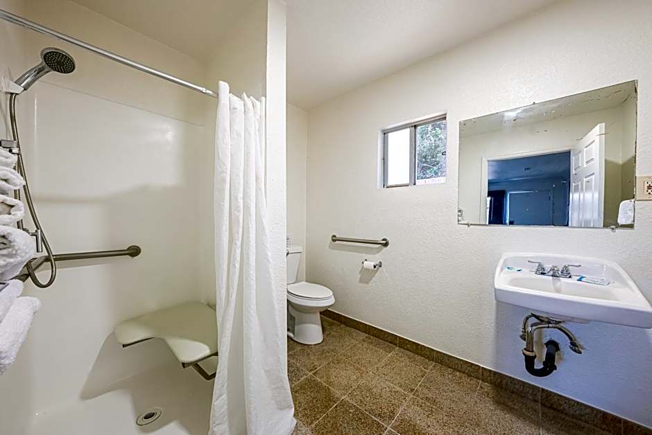 Town and Country Inn