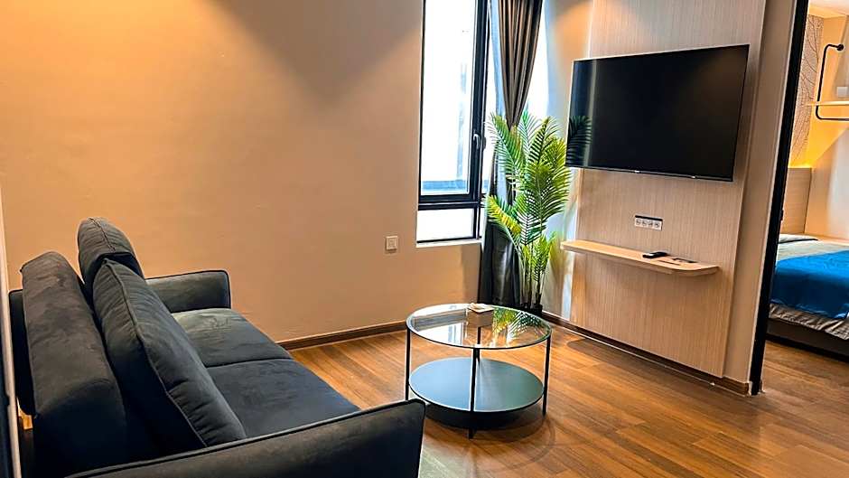 Hotel Brynton at Cameron Centrum Mall