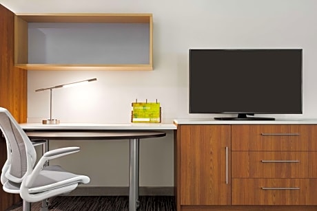 King Studio Suite - Hearing Access/Non-Smoking