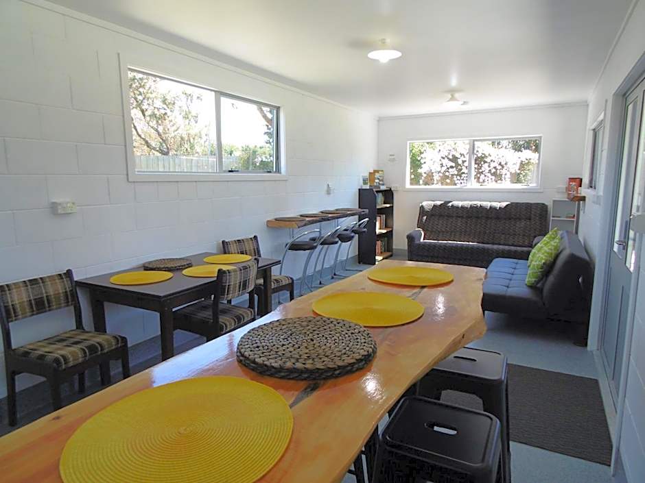 Glenavys Waitaki River Motor Camp