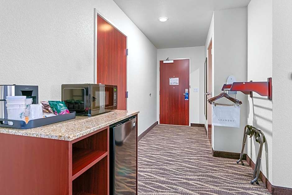 Cobblestone Hotel & Suites - Lynden