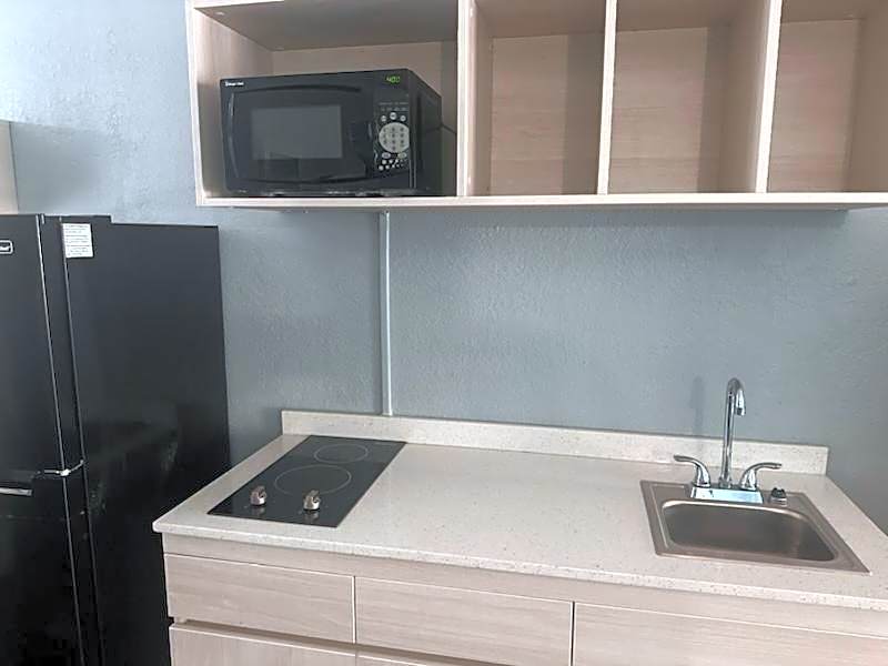 Suburban Studios Brunswick I-95