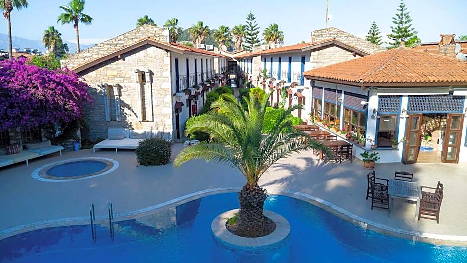 Aydos Hotels & Breeze Restaurant