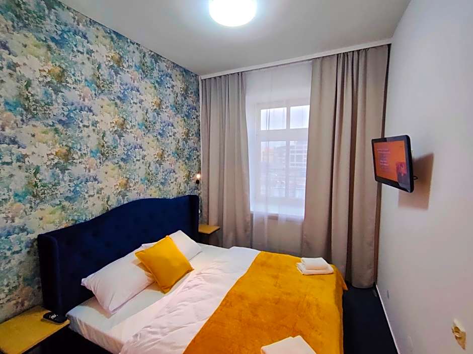 Photo 1 of 11 of Double Room
