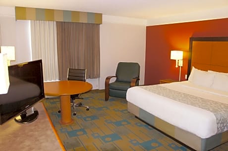 2 Full Beds, Mobility Accessible Room with Roll-In Shower, Non-Smoking