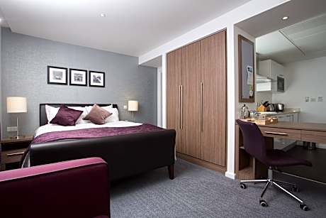 King Studio Suite City View