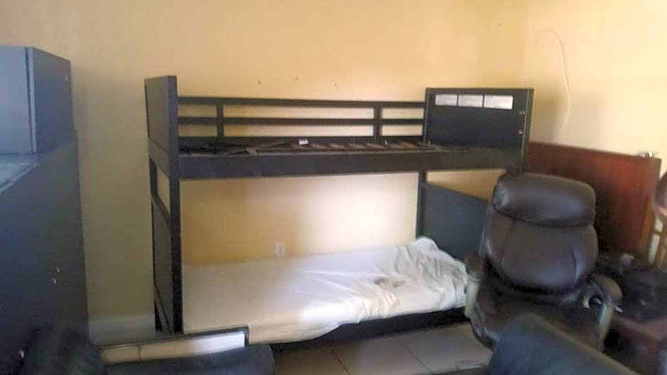 Lenny's Cooperative Hostel