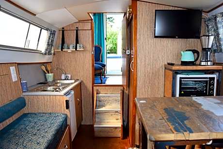 Studio on Boat in the Garden