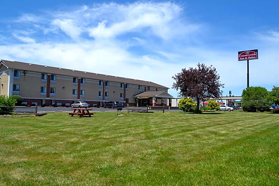 Countryside Inn & Suites Omaha East-Council Bluffs IA
