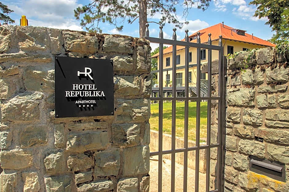 Hotel REPUBLIKA