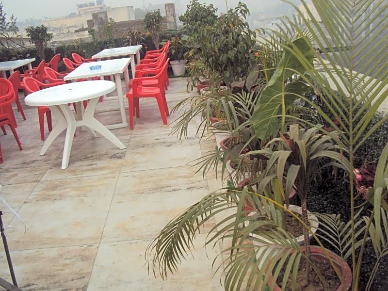 Hotel Ashoka International