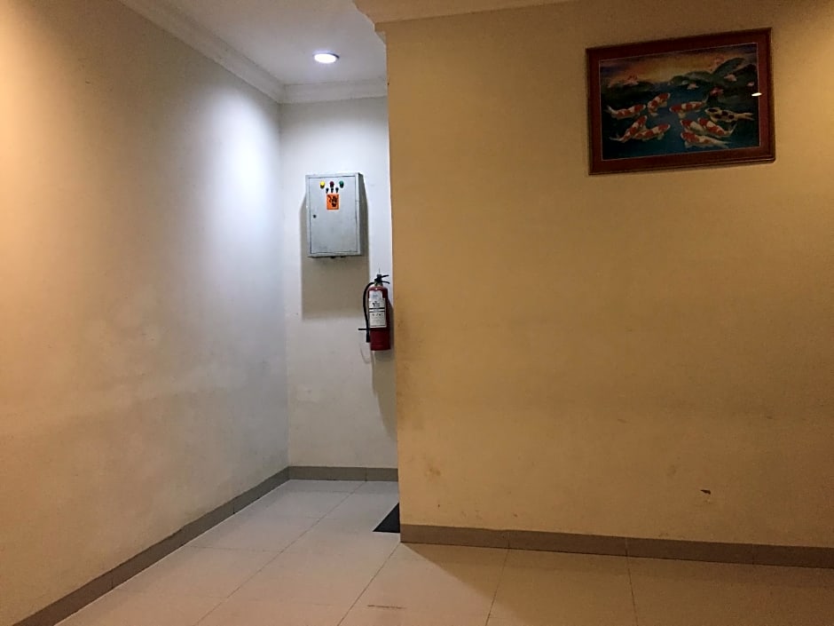 RedDoorz Plus @ Hotel Alden Makassar