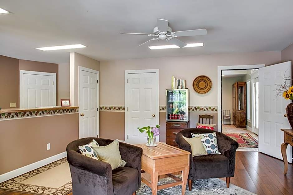 Boxwood Lodge Blowing Rock near Boone-University