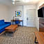 Holiday Inn Express & Suites Rancho Mirage By IHG