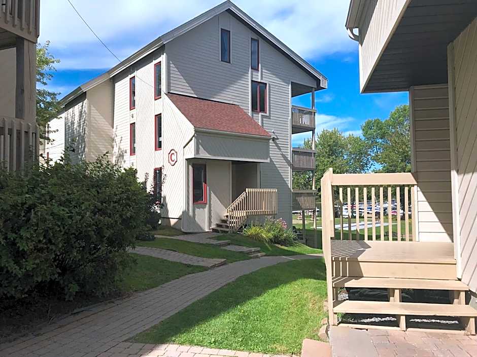 Magog Waterfront Studio 106