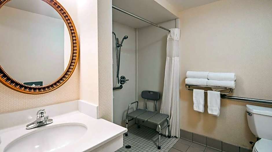 Best Western Plus Twin View Inn & Suites