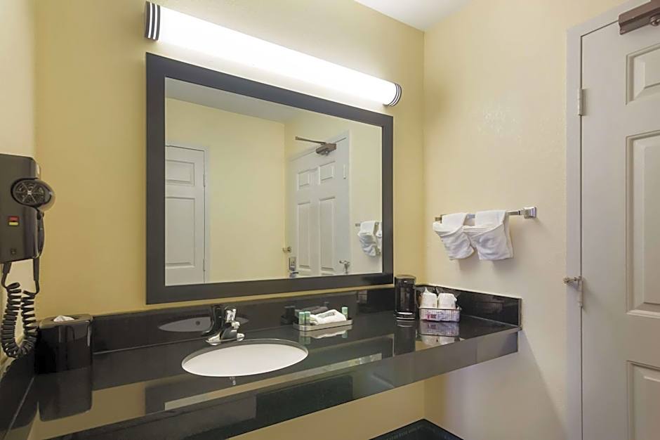Best Western Parkside Inn