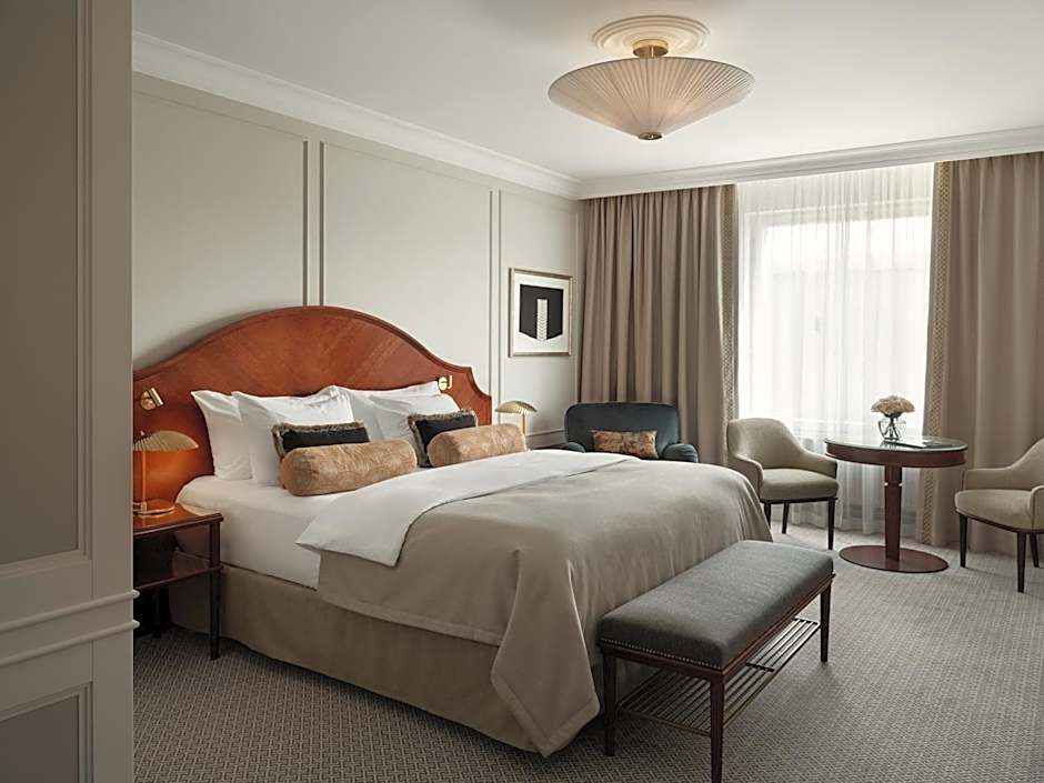 Photo 1 of 4 of Deluxe Premium 1 King Bed