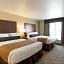 Cobblestone Inn & Suites - Menomonie/UW-Stout