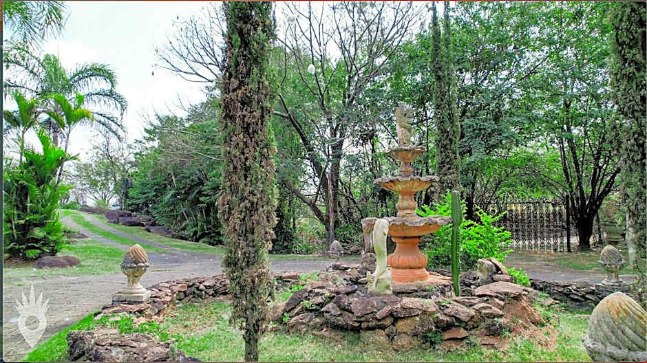 European House with Fireplace & Pool in Indaiatuba