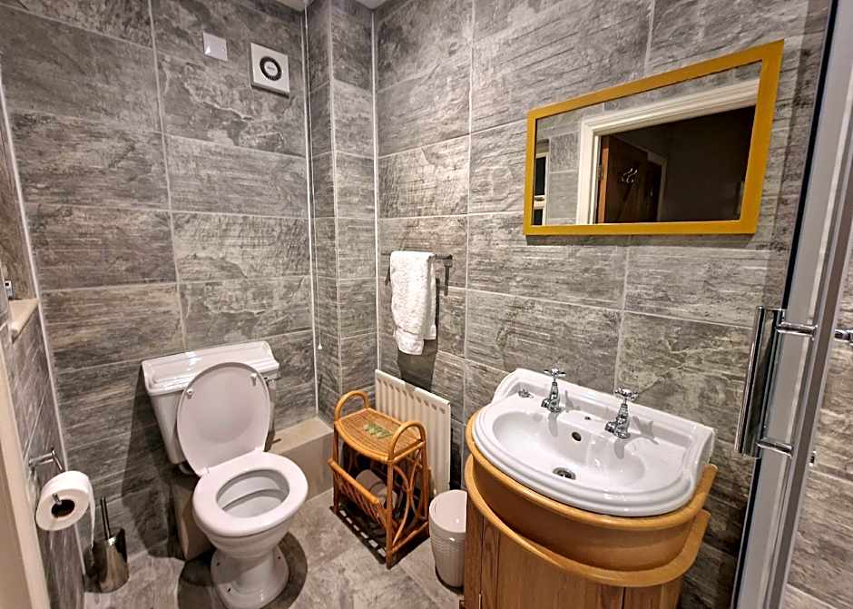 Lovelady Shield Hotel