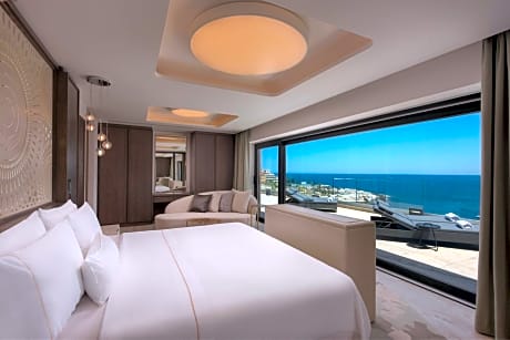 Presidential Two-Bedroom Penthouse with Beachfront and Sea View