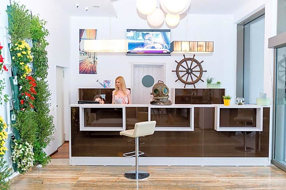 Hotel On Plonge Junior