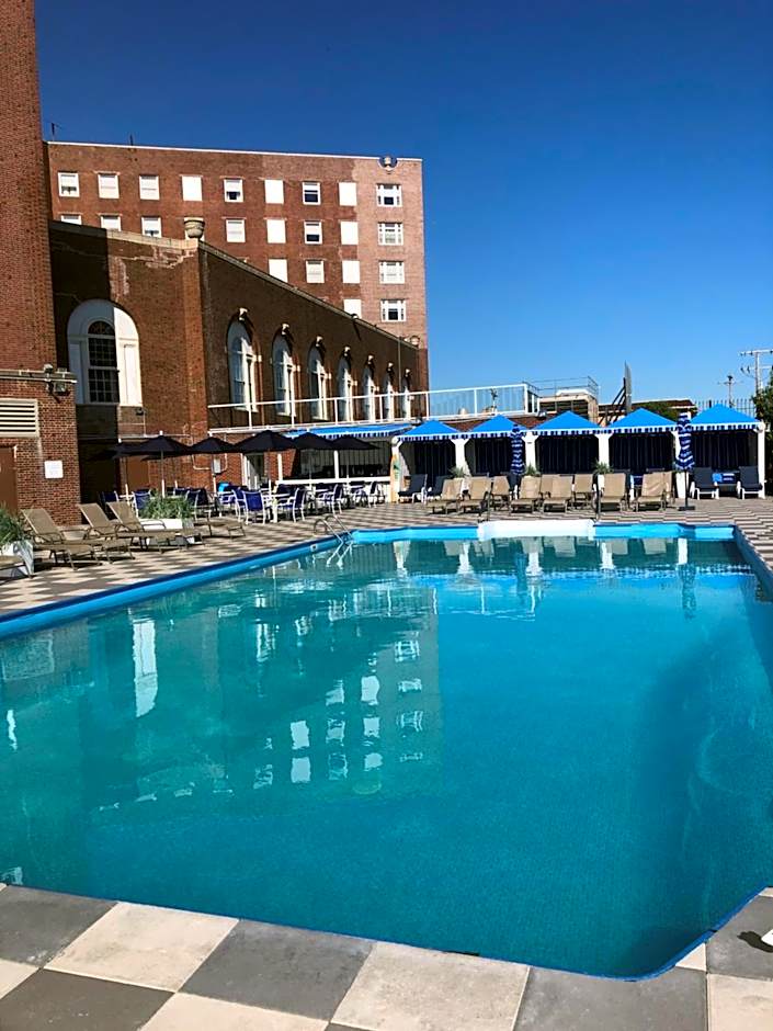 Berkeley Oceanfront Hotel