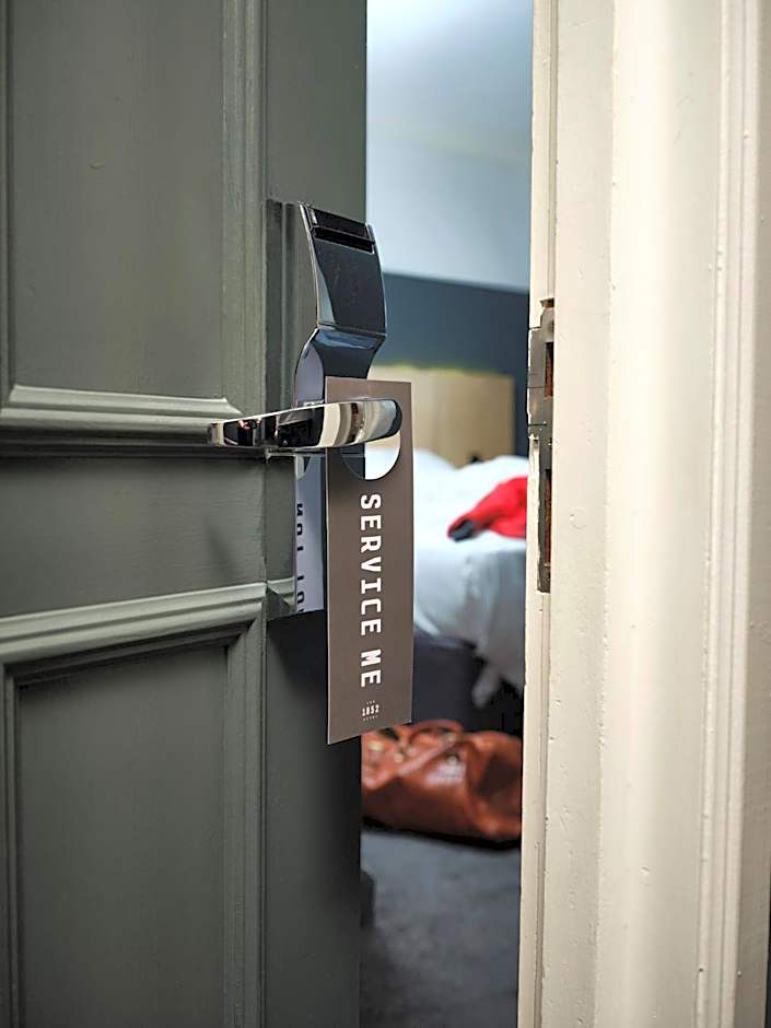 The 1852 Hotel - Self Check-in