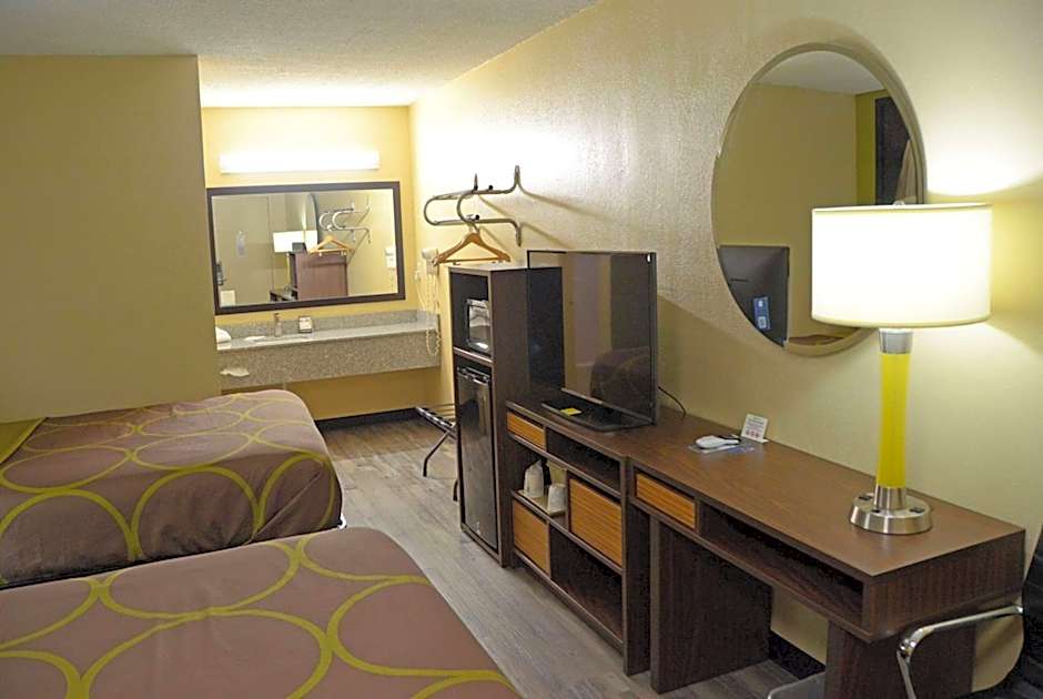 Super 8 by Wyndham Lafayette / Purdue Area