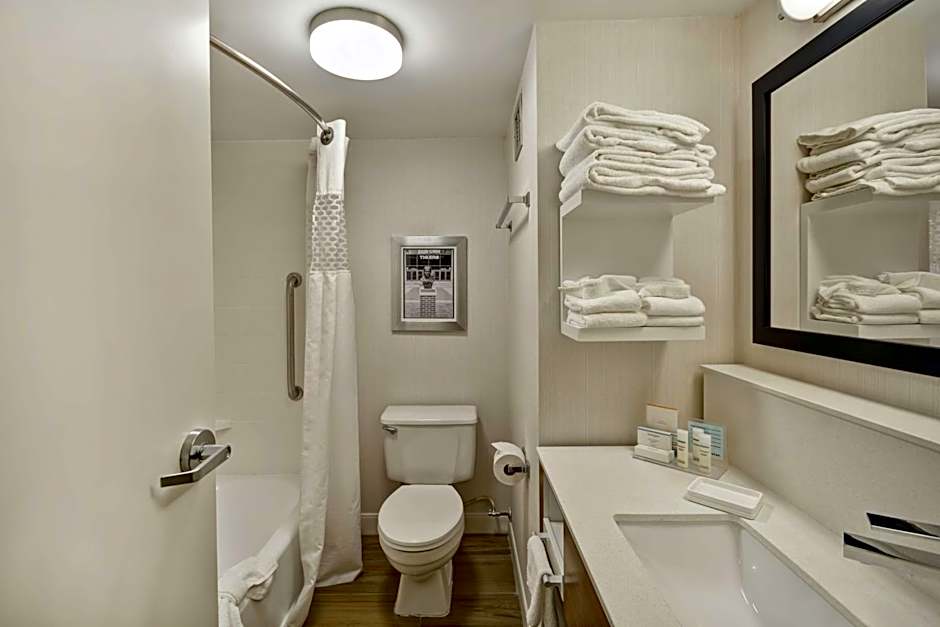 Hampton Inn By Hilton Auburn