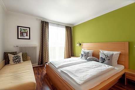 Standard One-Bedroom Apartment with Balcony (3 Adults)