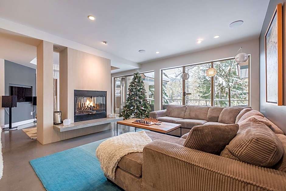 Gleneagles by Outpost Whistler