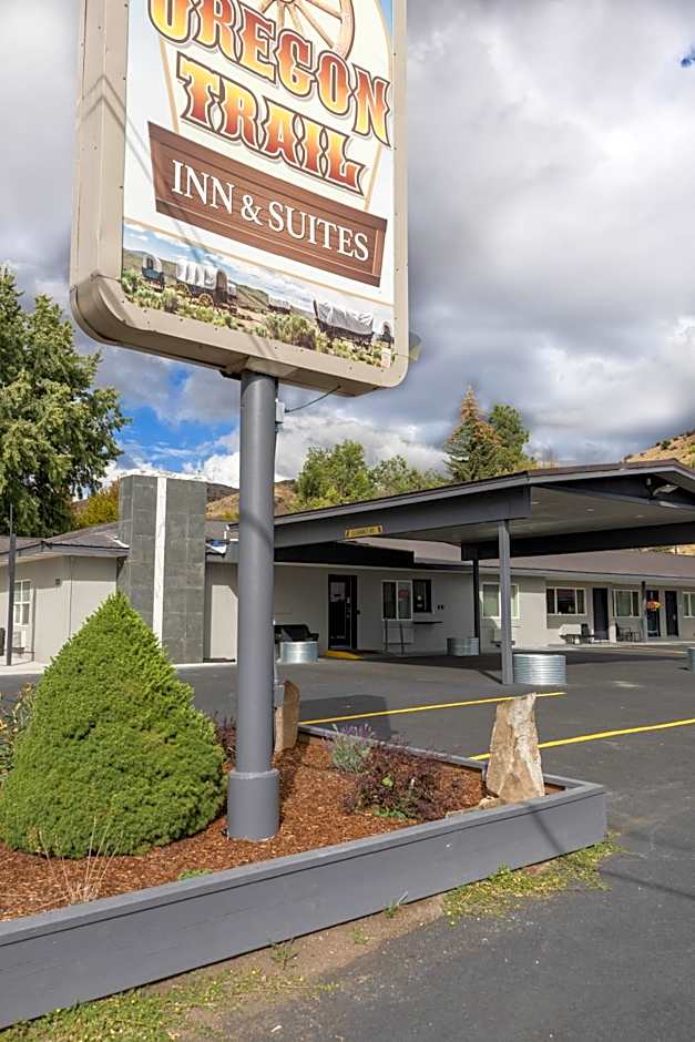 Oregon Trail Inn and Suites