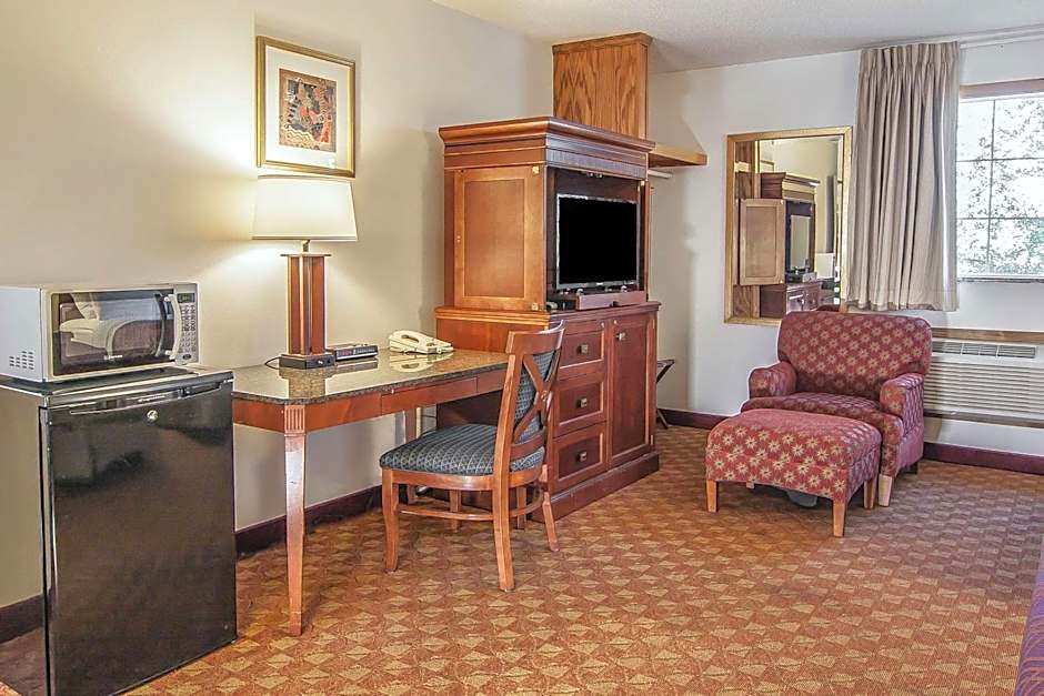 Econo Lodge Inn & Suites Madras