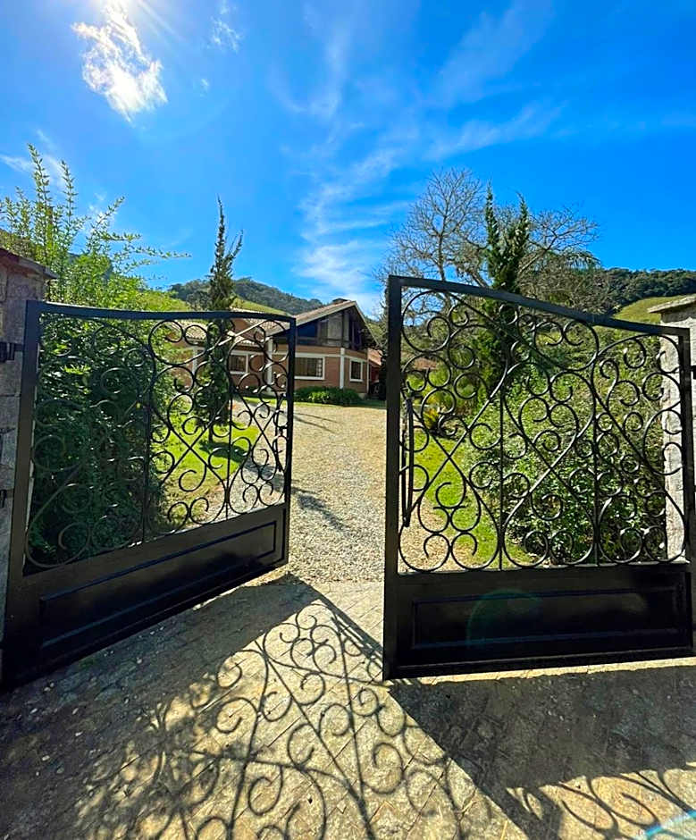 Toca - Bairro Serrano