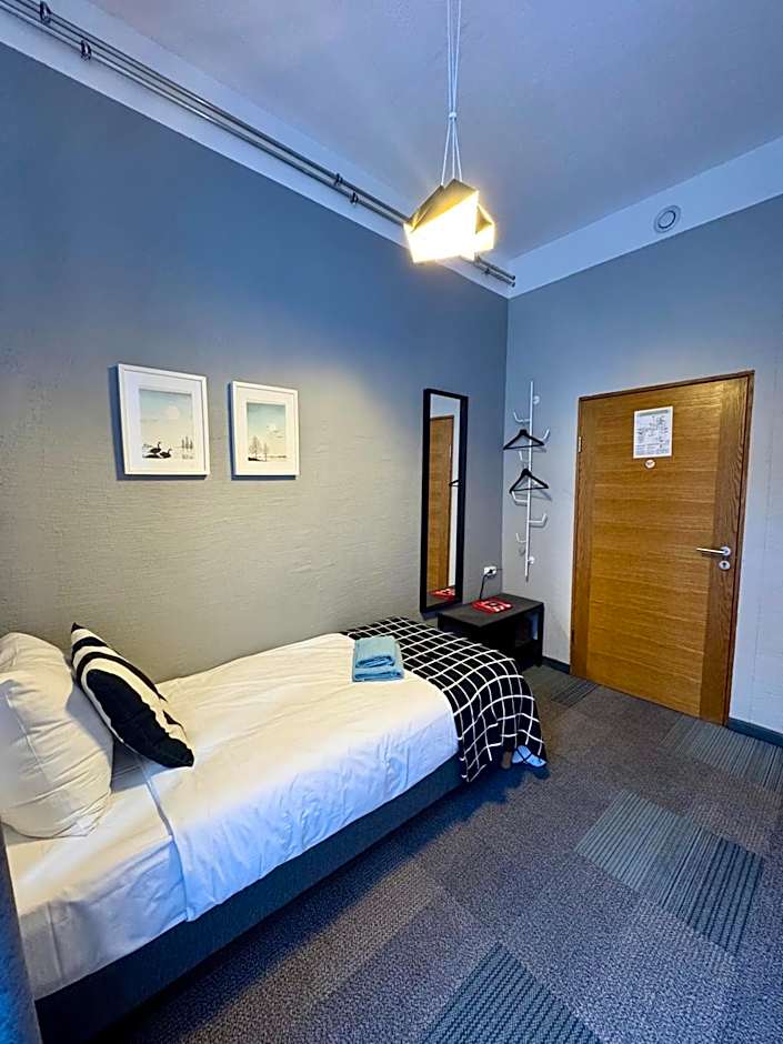 Photo 1 sur 9 de Small Single Room