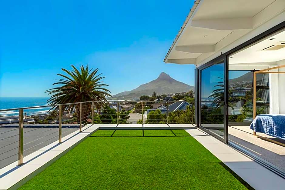 Amara 2 -Designer Penthouse with Solar Power