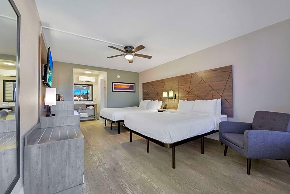 Quality Inn & Suites Airport/Cruise Port Hollywood