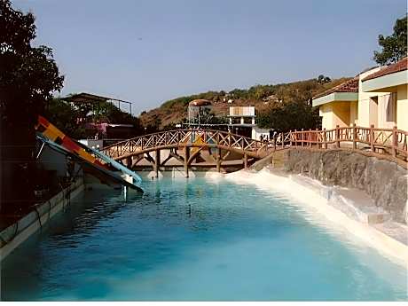 Pali Beach Resort