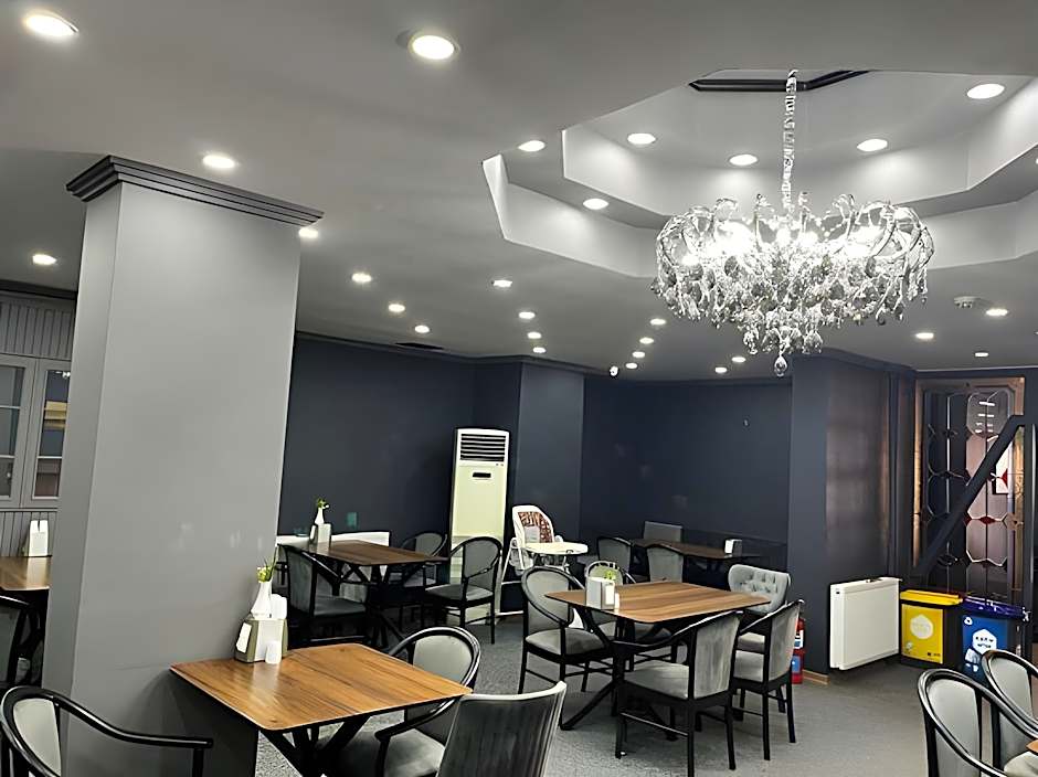 LoyalCity Hotel