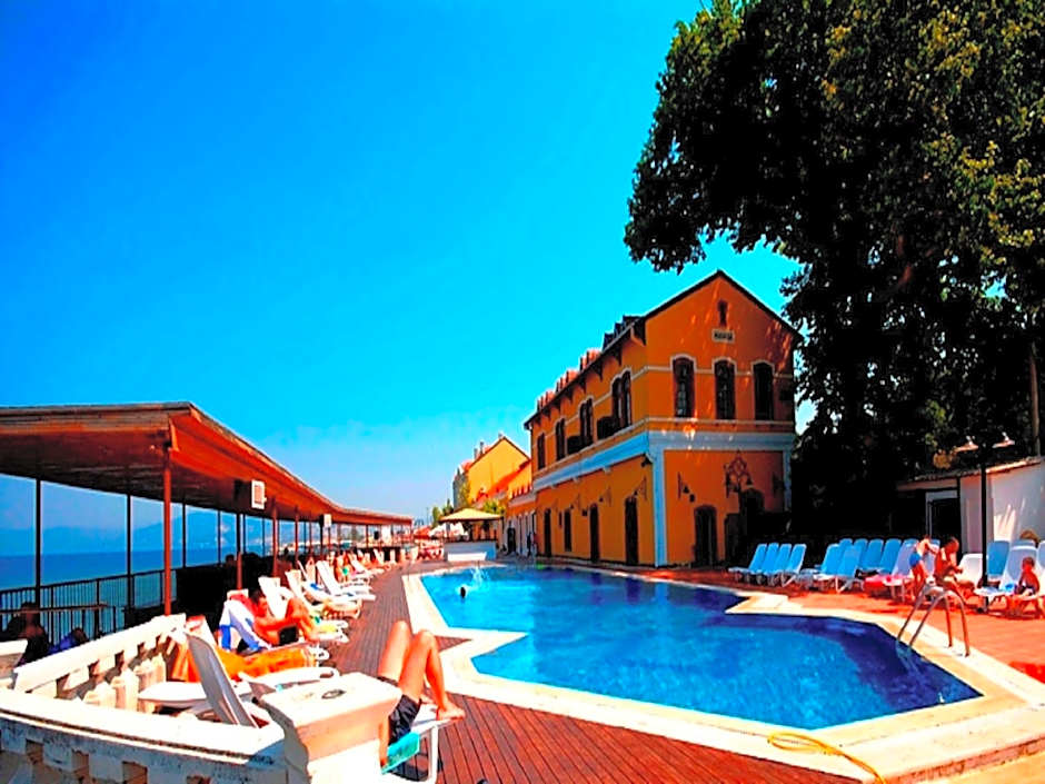 Montania Special Class Hotel