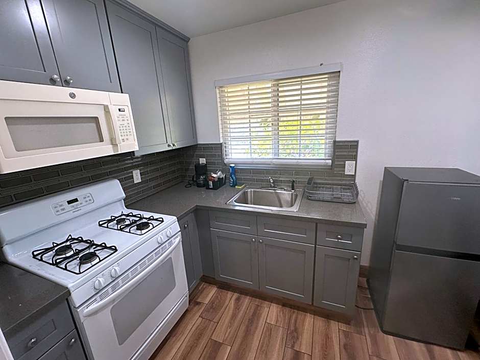 Town and Country Inn