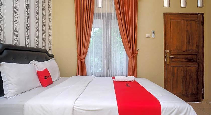 RedDoorz @ Paris Ocean