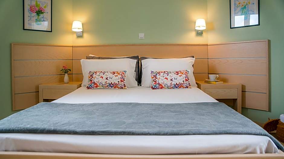 Melissa Apartments, Studios & Suites