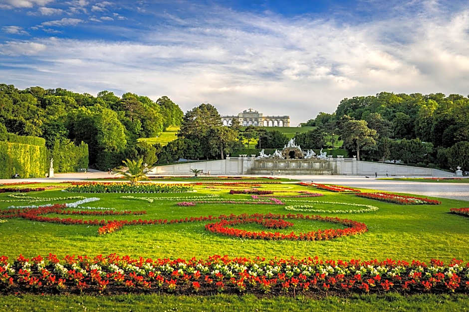 lyf Schönbrunn Vienna